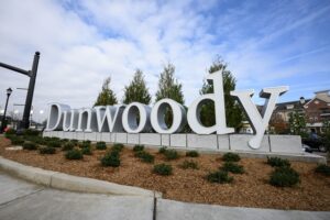 Dunwoody sign, where Dunwoody junk removal services are offered